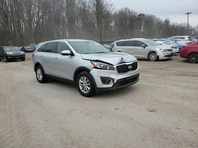 2018 Kia Sorento - Image 12