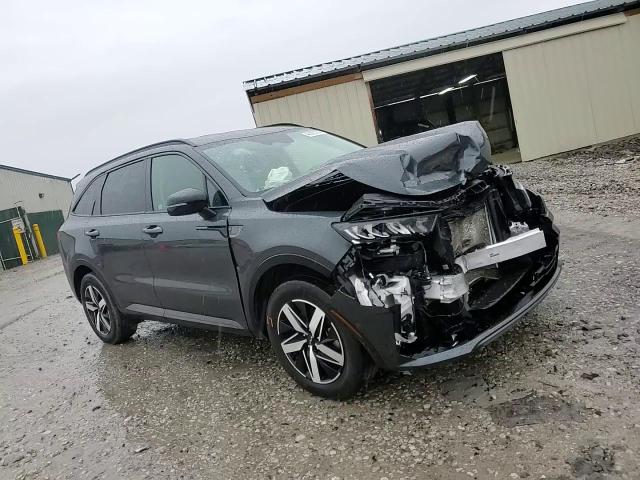 2023 Kia Sorento - Image 12