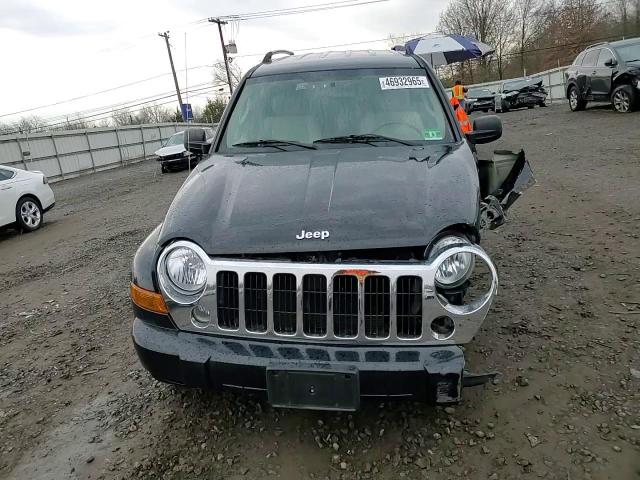 2005 Jeep Liberty (North America) - Image 12