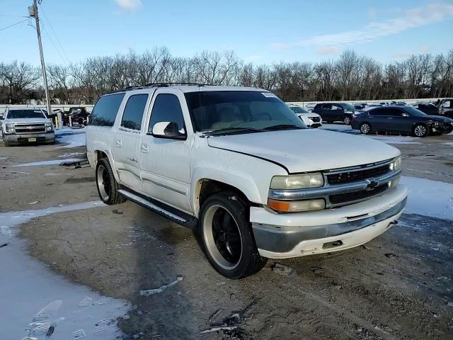 2004 Chevrolet Suburban - Image 11