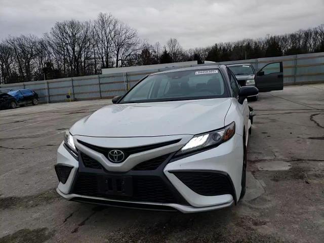 2022 Toyota Camry - Image 10