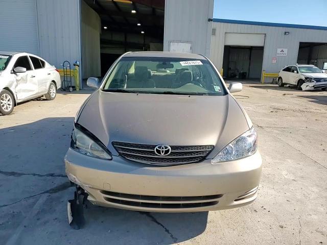 2004 Toyota Camry - Image 10