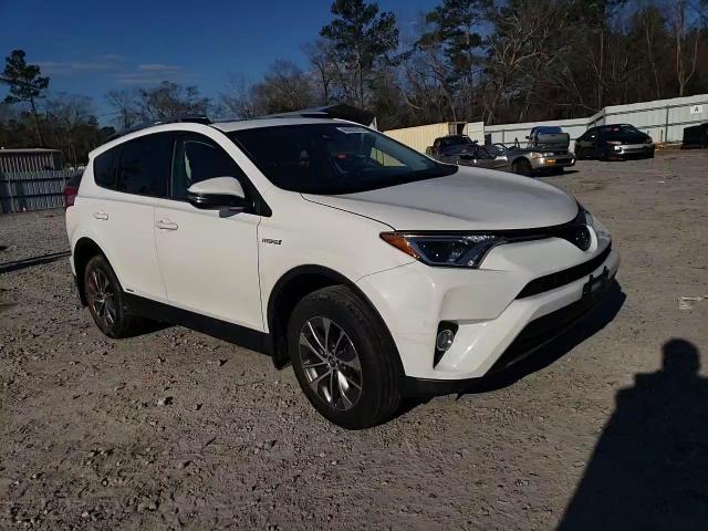 2018 Toyota RAV 4 - Image 12