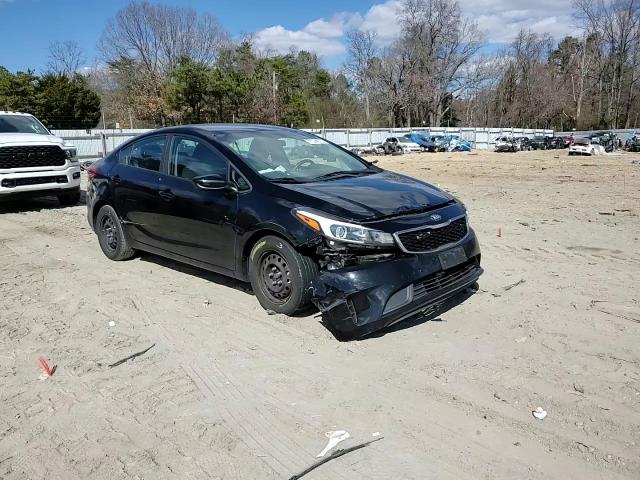 2018 Kia Forte - Image 11