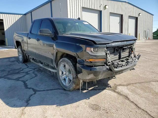 2019 Chevrolet Silverado - Image 11