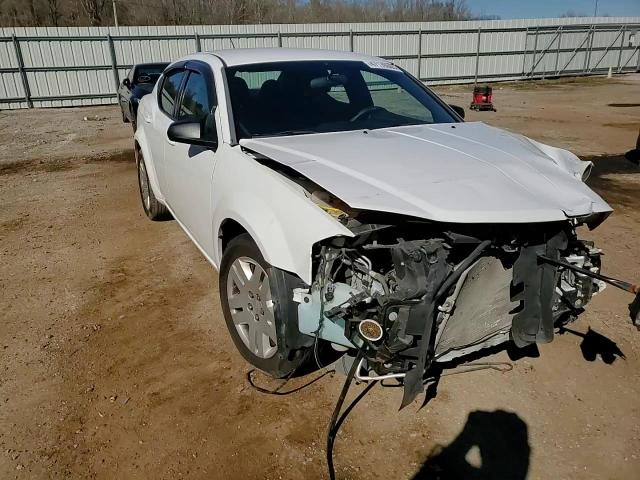 2012 Dodge Avenger - Image 11