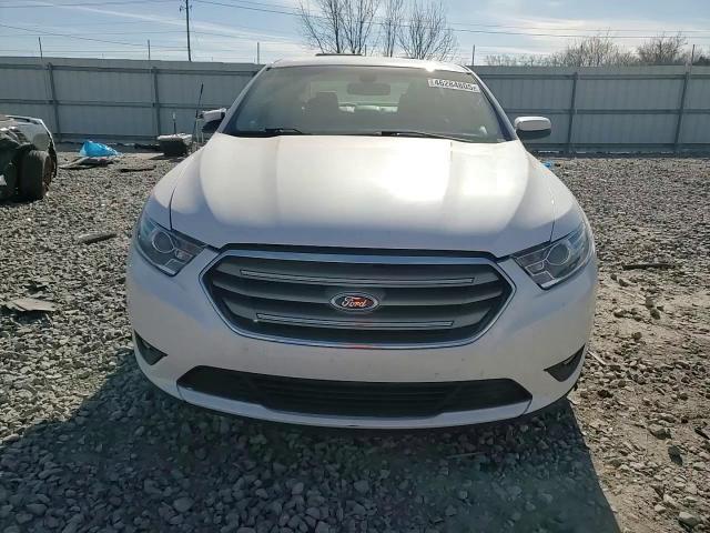 2015 Ford Taurus - Image 10