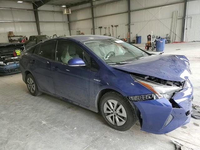 2018 Toyota Prius - Image 11