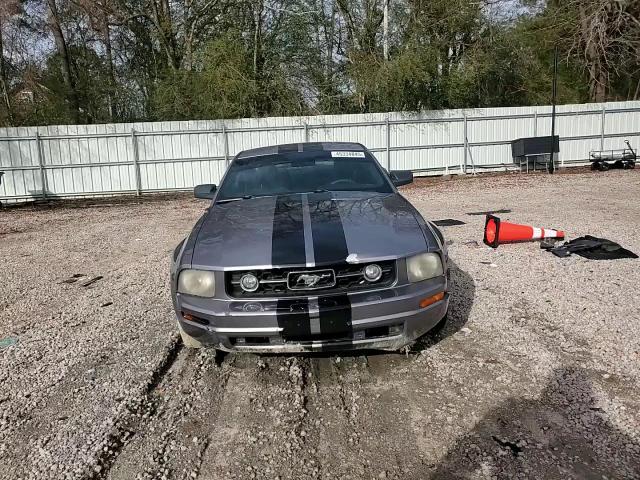 2006 Ford Mustang - Image 11