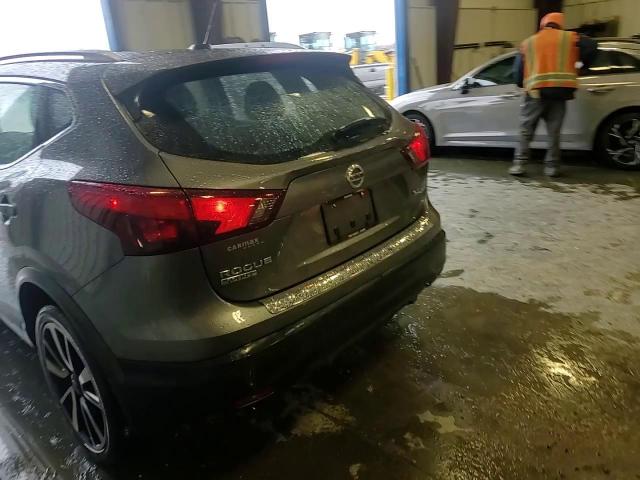 2017 Nissan Rogue - Image 11