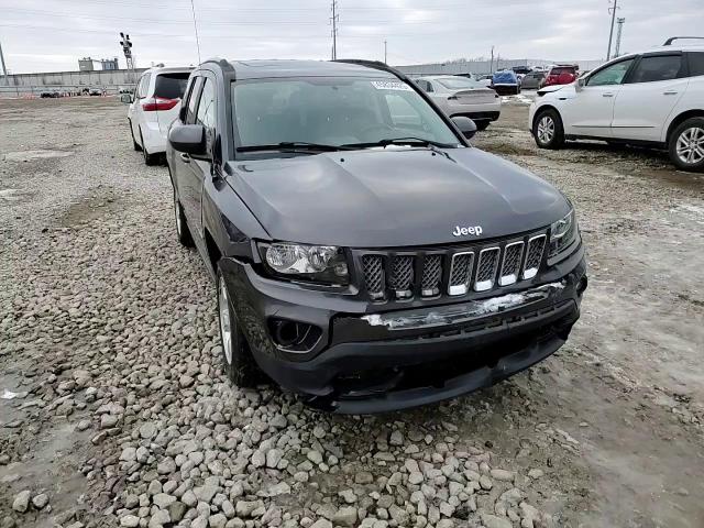2017 Jeep Compass - Image 12