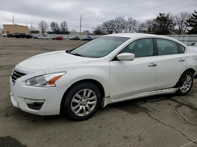 2015 Nissan Altima - Image 11