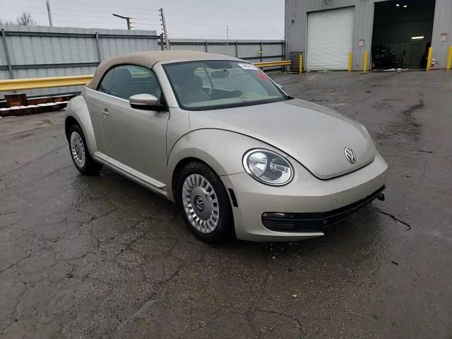 2015 Volkswagen Beetle - Image 11