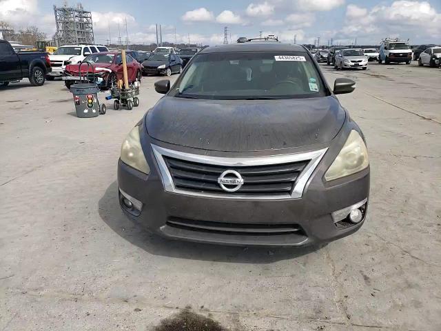 2013 Nissan Altima - Image 11