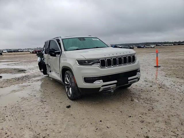 2022 Jeep Grand Wagoneer - Image 12