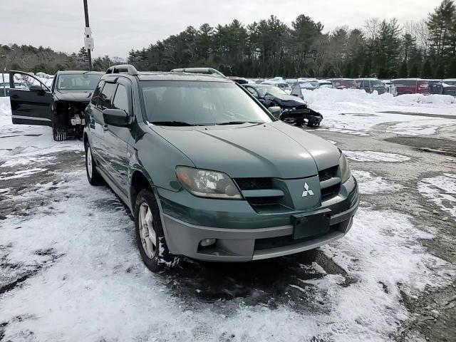 2003 Mitsubishi Outlander - Image 12