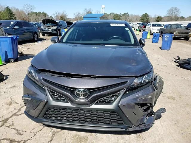 2022 Toyota Camry - Image 11