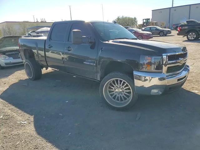 2009 Chevrolet Silverado - Image 11