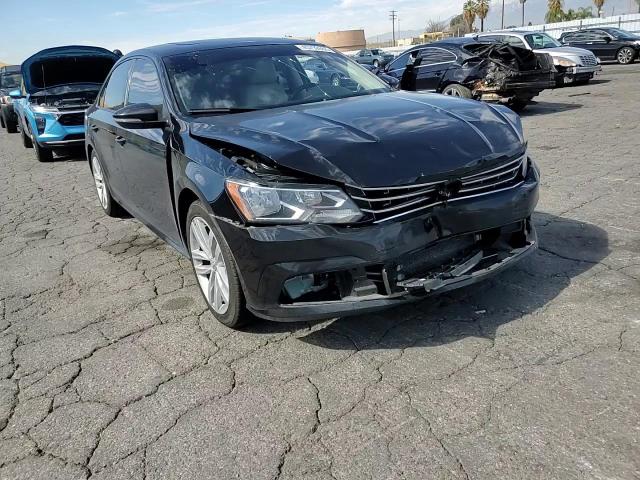 2019 Volkswagen Passat - Image 10