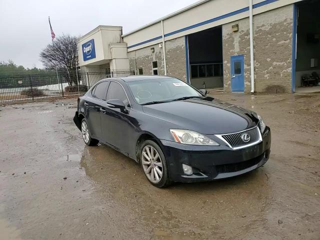 2010 Lexus IS - Image 11