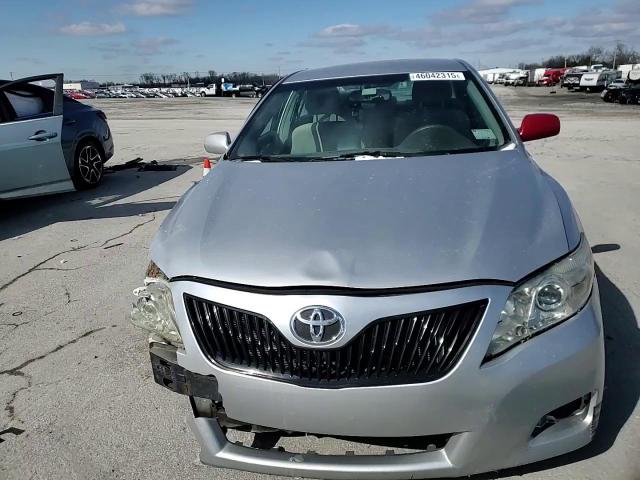 2011 Toyota Camry - Image 10
