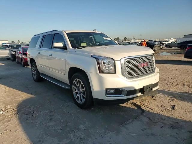 2015 GMC Yukon - Image 11