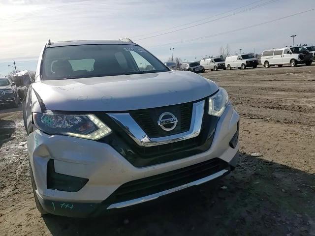 2017 Nissan Rogue - Image 11