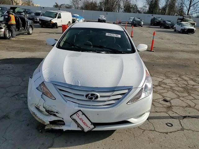 2013 Hyundai Sonata - Image 10
