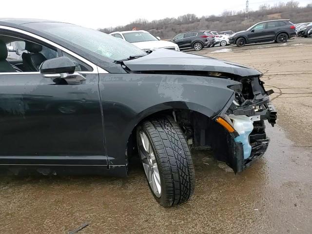 2015 Lincoln MKZ - Image 13