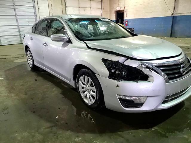 2015 Nissan Altima - Image 13