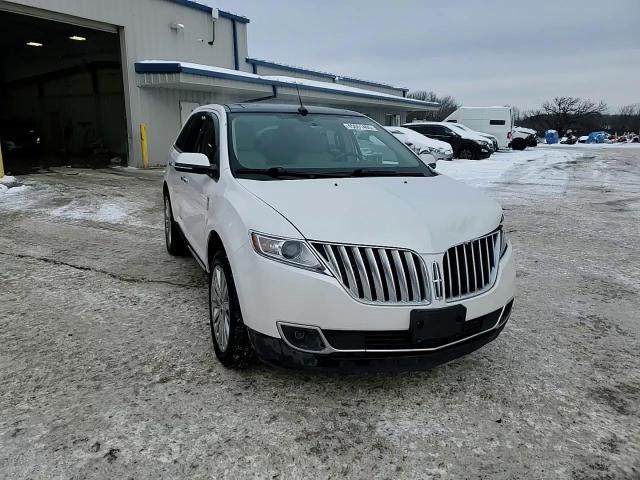 2013 Lincoln MKX - Image 14