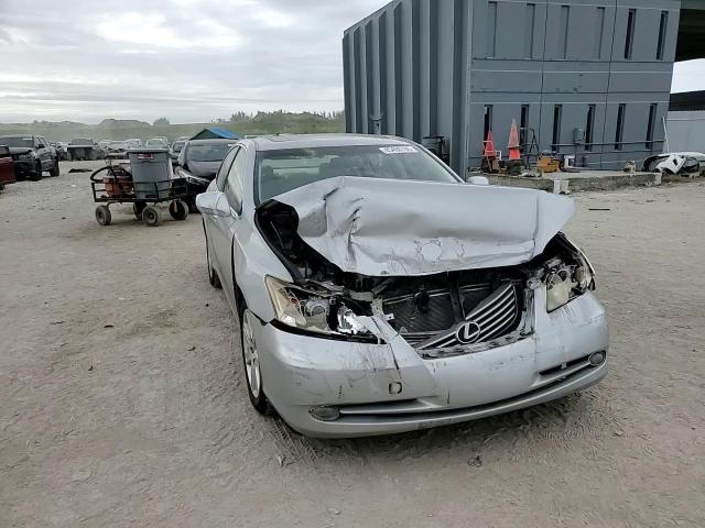 2008 Lexus ES - Image 11