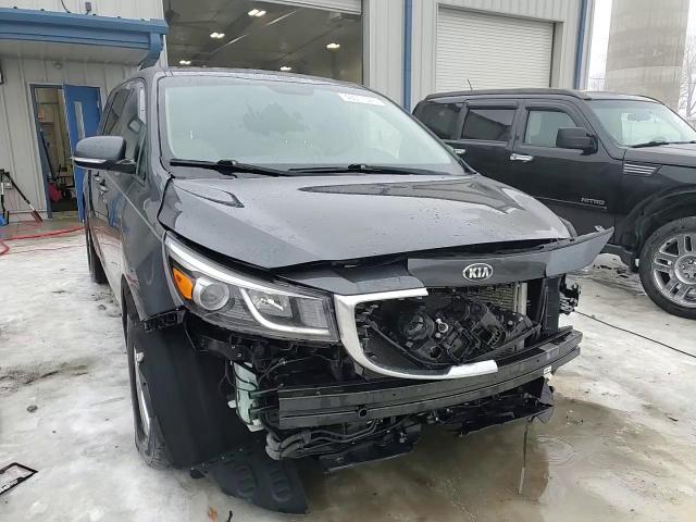 2017 Kia Sedona - Image 13