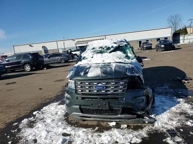 2016 Ford Explorer - Image 11