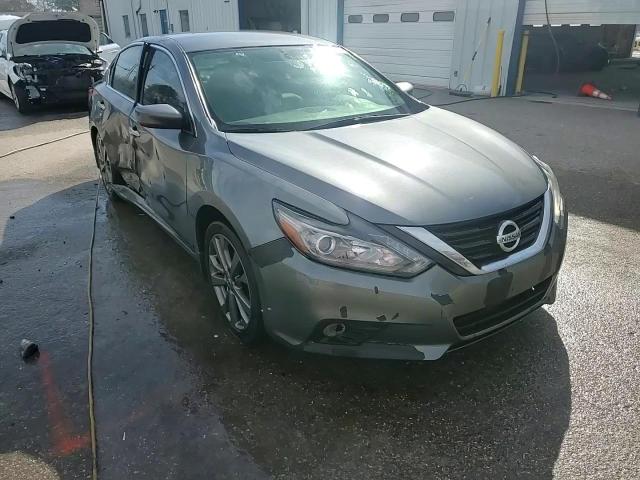 2018 Nissan Altima - Image 13