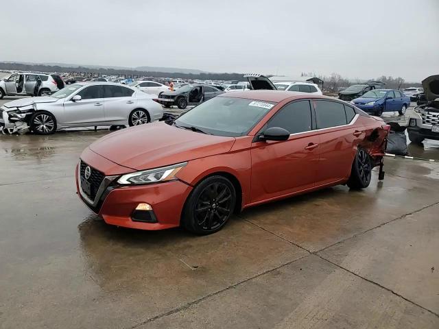2020 Nissan Altima - Image 14