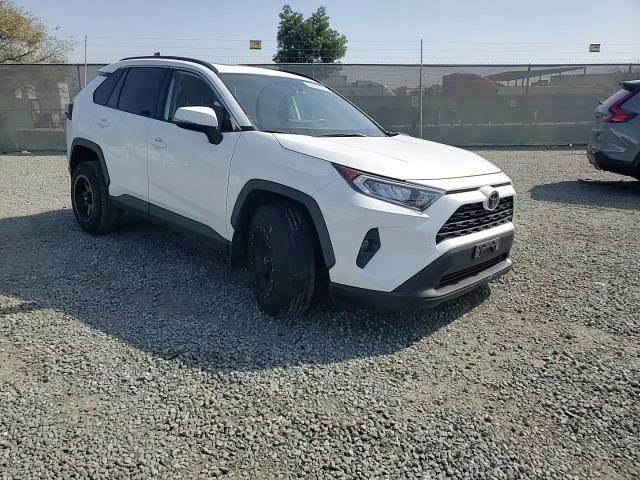 2019 Toyota RAV 4 - Image 11