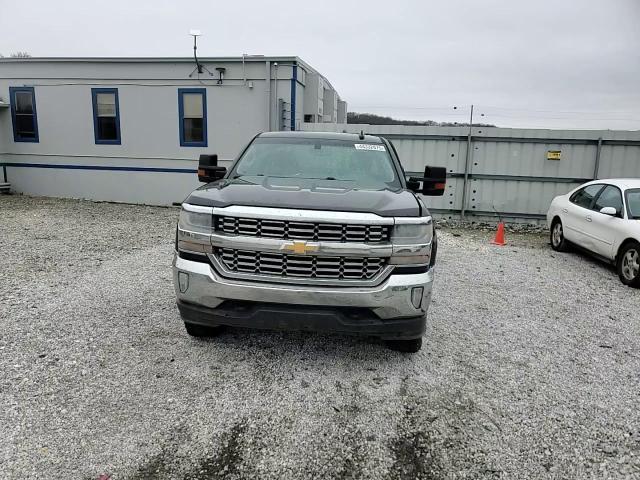 2016 Chevrolet Silverado - Image 11