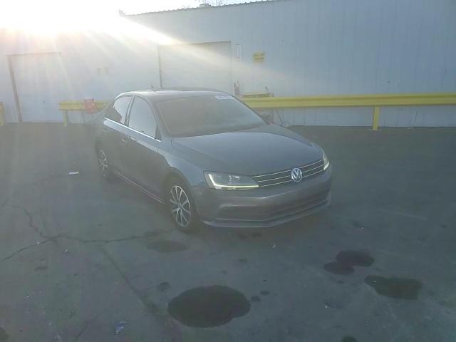 2017 Volkswagen Jetta - Image 10