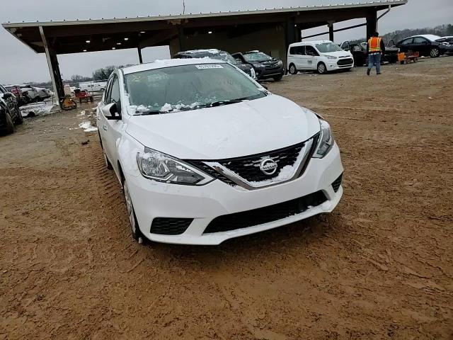 2019 Nissan Sentra - Image 10