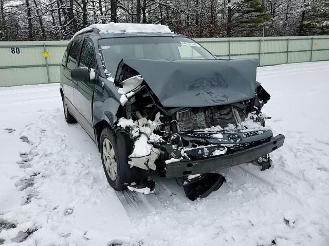 2010 Toyota Sienna - Image 11