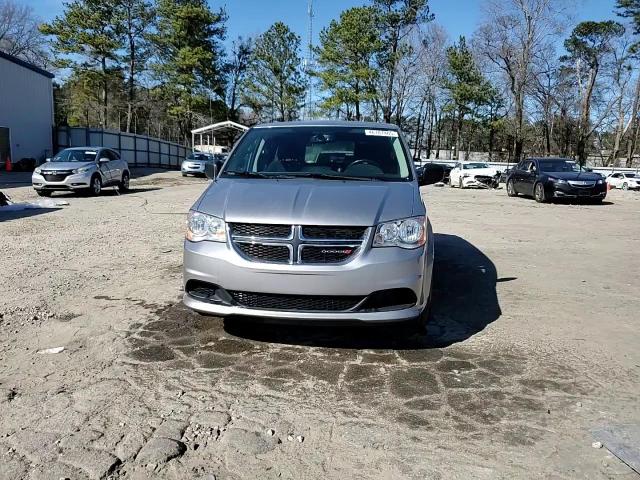 2017 Dodge Caravan - Image 14