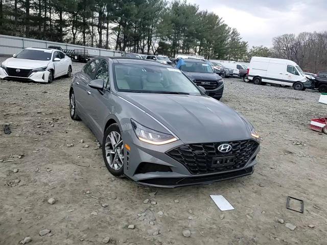 2023 Hyundai Sonata - Image 11