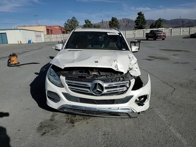 2016 Mercedes-Benz GLE - Image 11