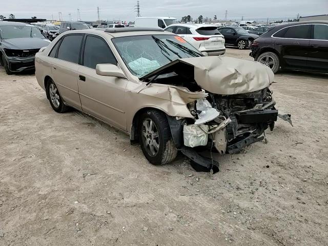 2002 Toyota Avalon - Image 10