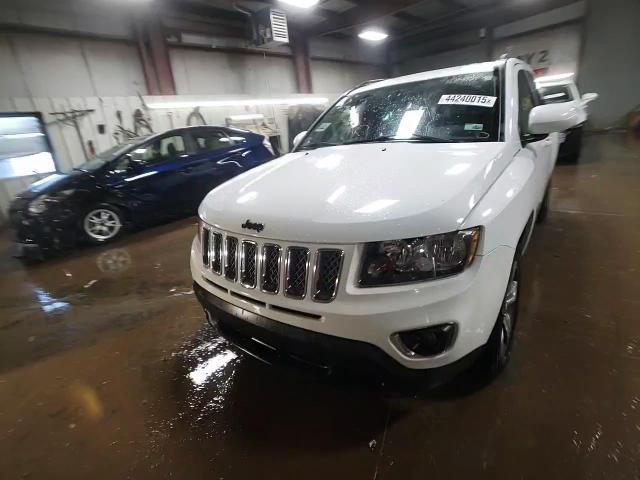 2017 Jeep Compass - Image 13
