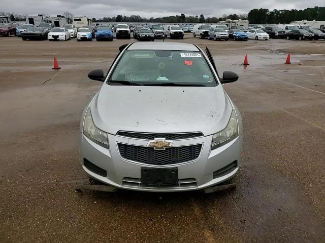 2013 Chevrolet Cruze - Image 10