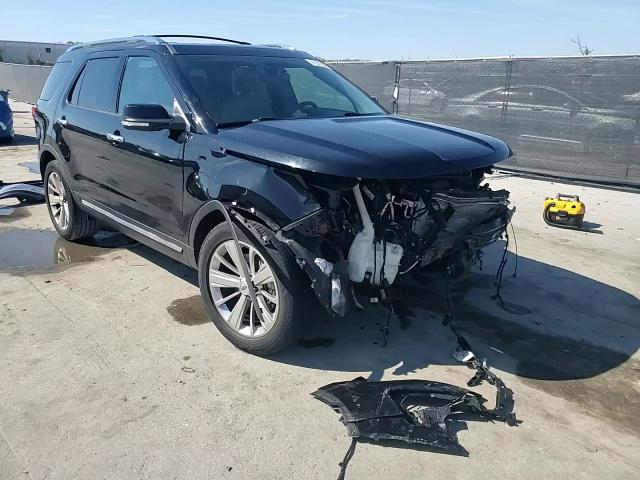 2019 Ford Explorer - Image 15