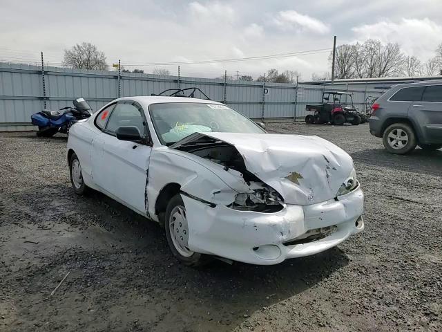 1997 Hyundai Tiburon - Image 11