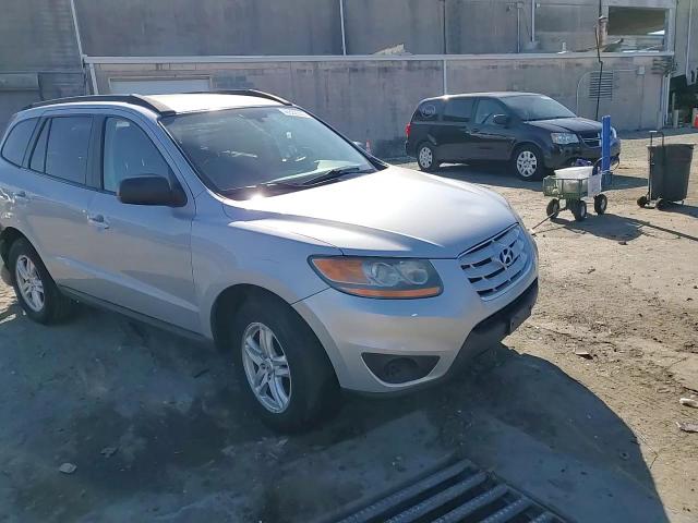 2010 Hyundai Santa Fe - Image 12